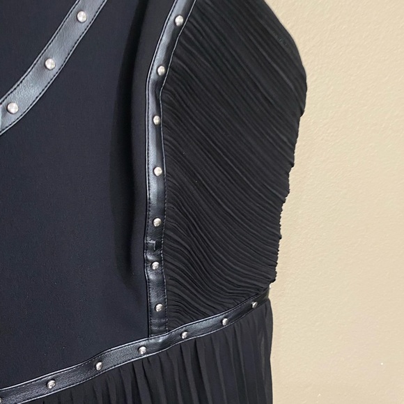 GUESS los angeles womens black dress pleated chiffon studded trim sleeveless 6 - Picture 3 of 15